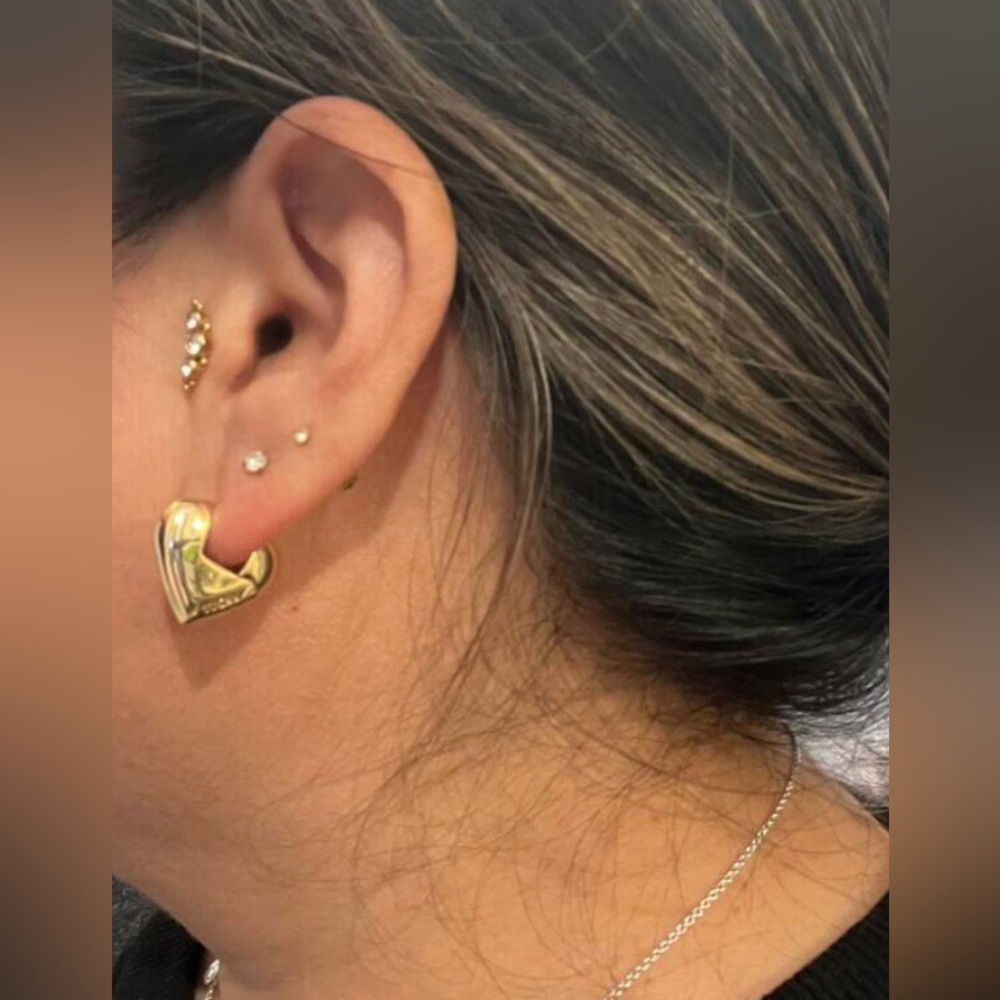 New Lucky Brand Gold Plated Chunky Heart Hoop Earrings - Picture 10 of 16